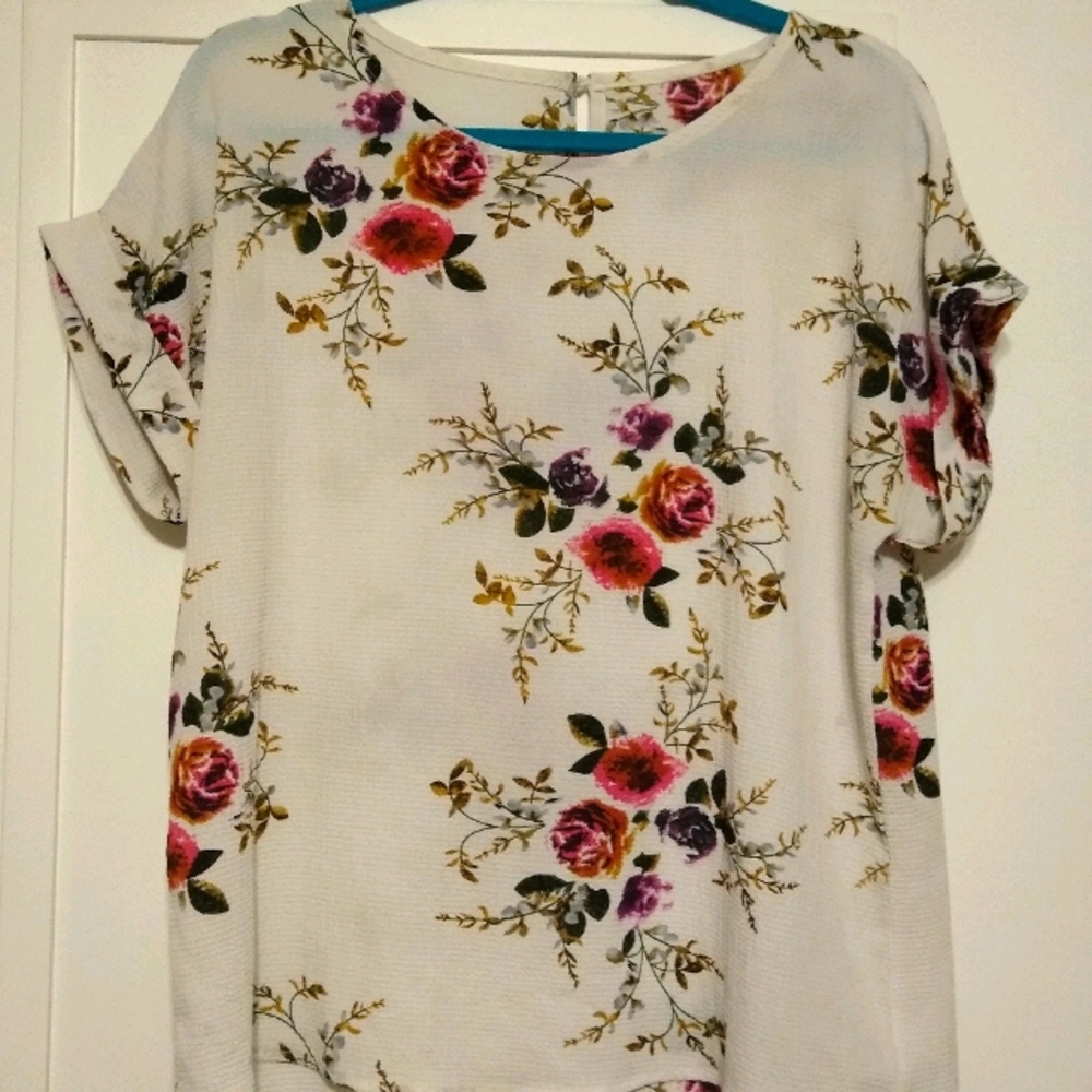Women's xl floral top